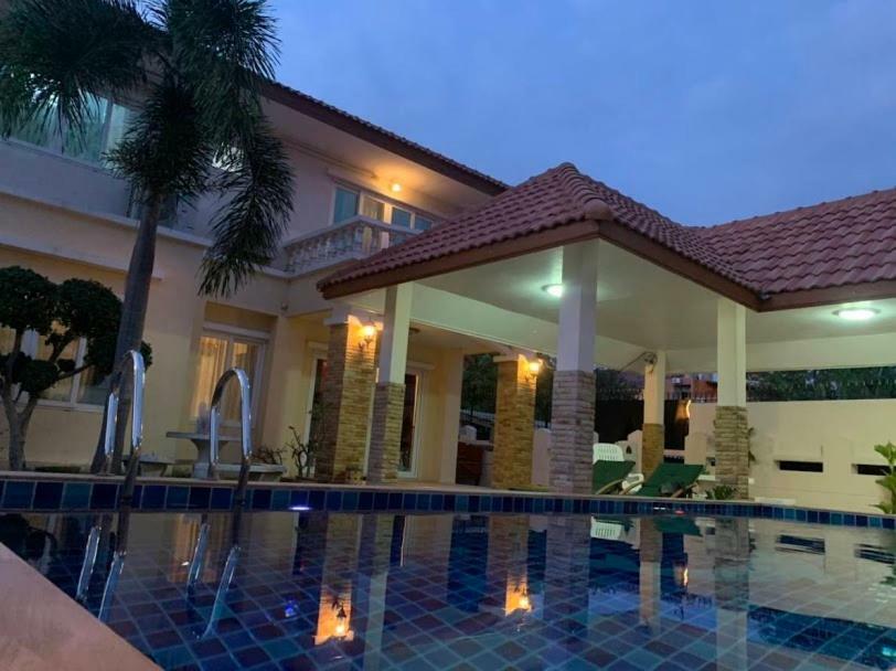 Yoch Pool Villa Pattaya Dış mekan fotoğraf